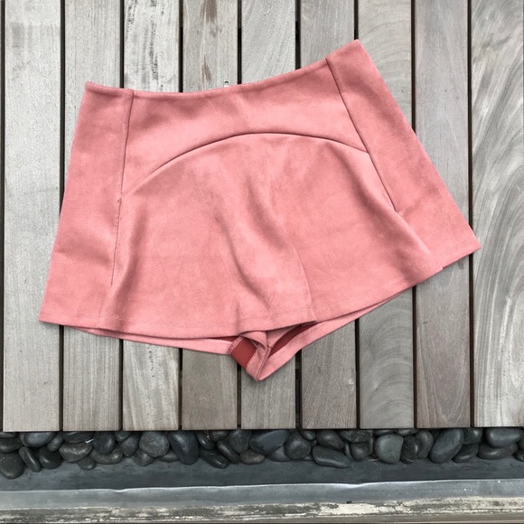 LF Seek The Label | Pink Suede Mini Skort - Picture 2 of 5